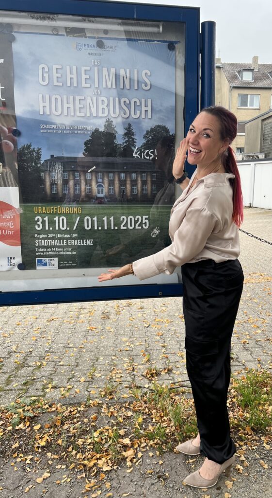 plakat für das erka ensemble 2025: das geheimnis von hohenbusch